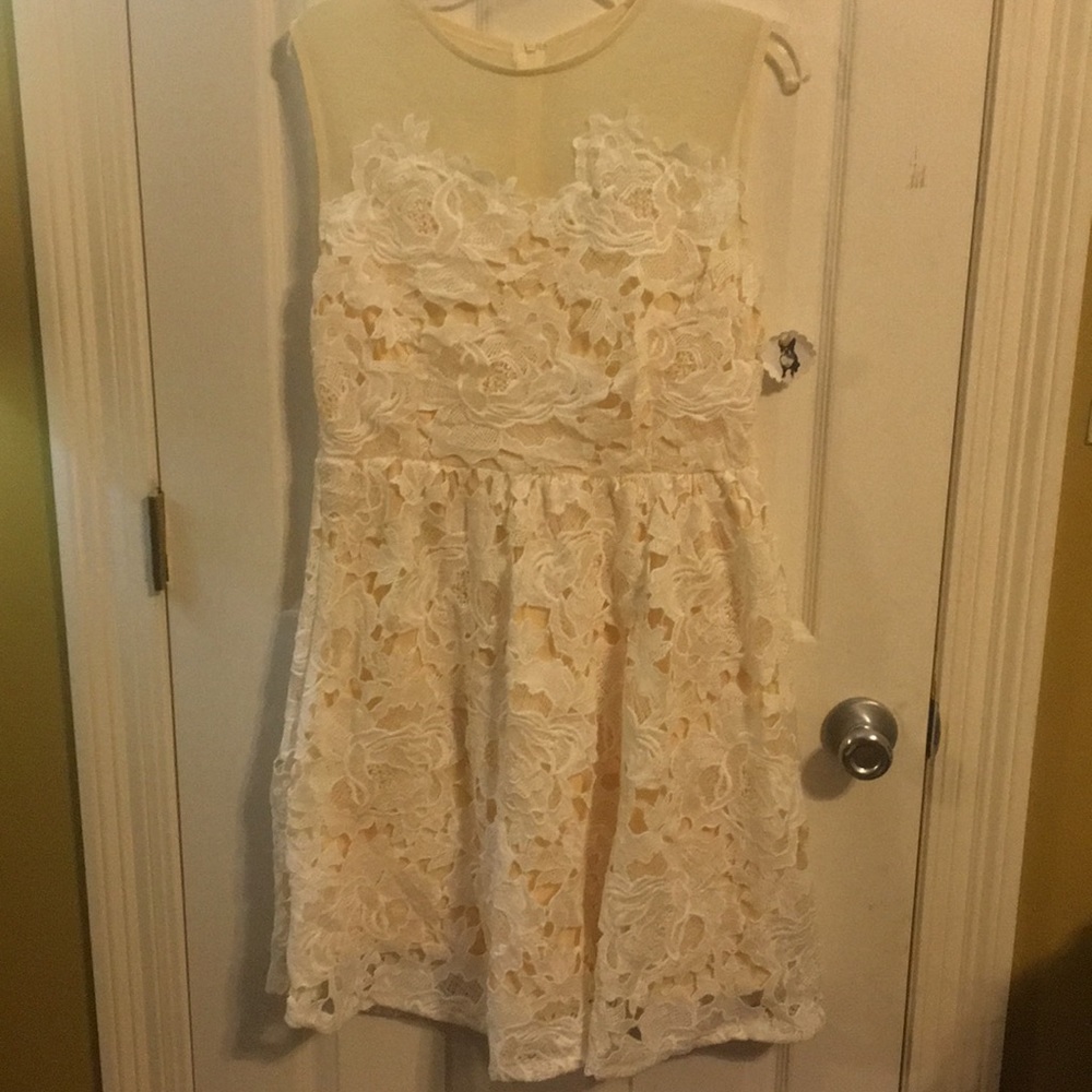 White lace dress